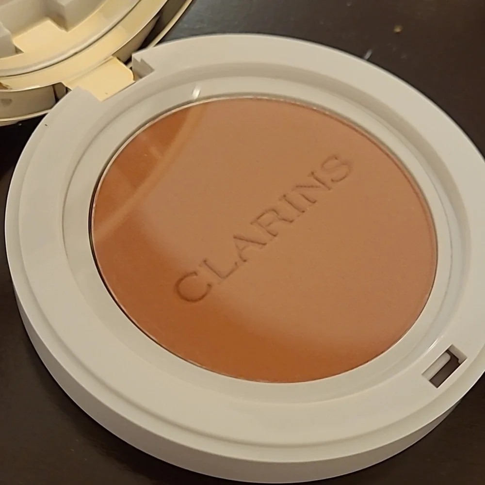 Clarins Joli Blush in 02 Cheeky Pink - NEW